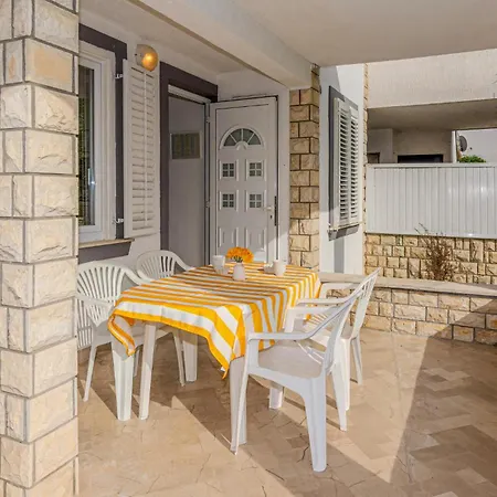 Apartment 1 Bedroom Cozy In Nin