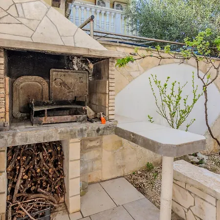 Apartment 1 Bedroom Cozy In Nin