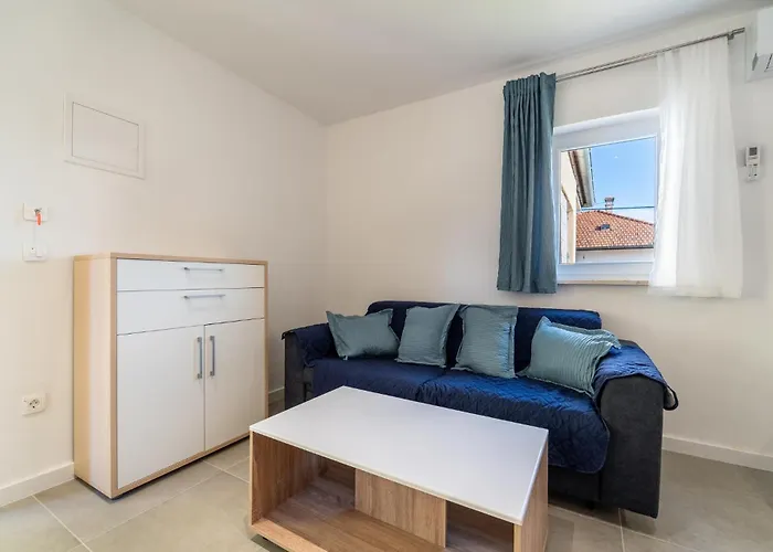 1 Bedroom Cozy In Appartement