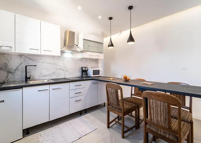 Appartement 1 Bedroom Cozy In *